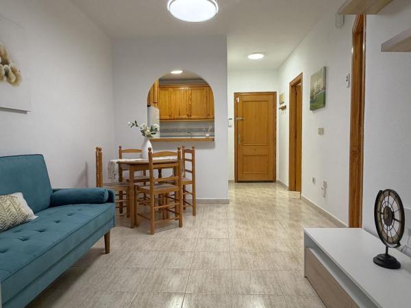 Apartment for sale in Piso en Calle Patricio Zammit, 46, Las Piscinas Naturales, Torrevieja, Torrevieja photo 1