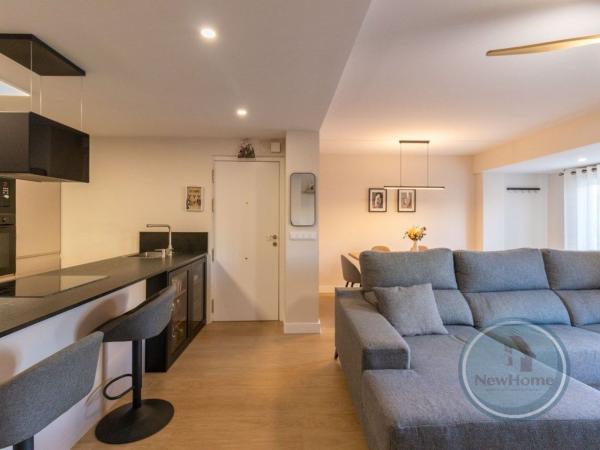 Продажа квартиры на Piso en Calle del Capità Antoni Mena, Pont Nou-Corazón de Jesús, Elche / Elx, Эльче / Эльх
photo 1