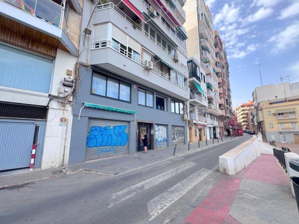 Local en Calle de la Virgen del Socorro, Raval Roig-Virgen del Socorro, Alicante / Alacant thumbnail 3