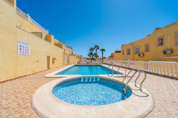 Chalet pareado en Calle Peña Vieja, Las Filipinas, Orihuela photo 4
