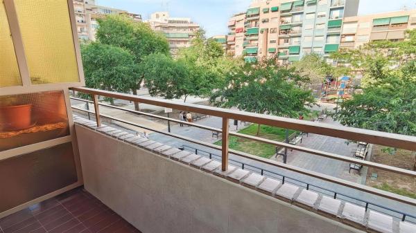 Продажа квартиры на Piso en Calle General Espartero, Carolinas Altas, Alicante / Alacant, Аликанте / Алакант
photo 1