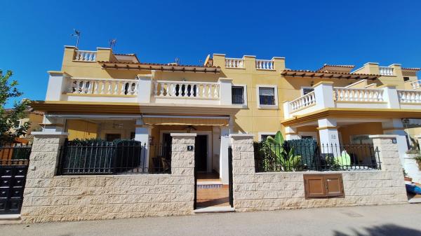 Chalet adosado en Calle Vicente Aracil, 17, Urbanizaciones, Guardamar del Segura photo 1