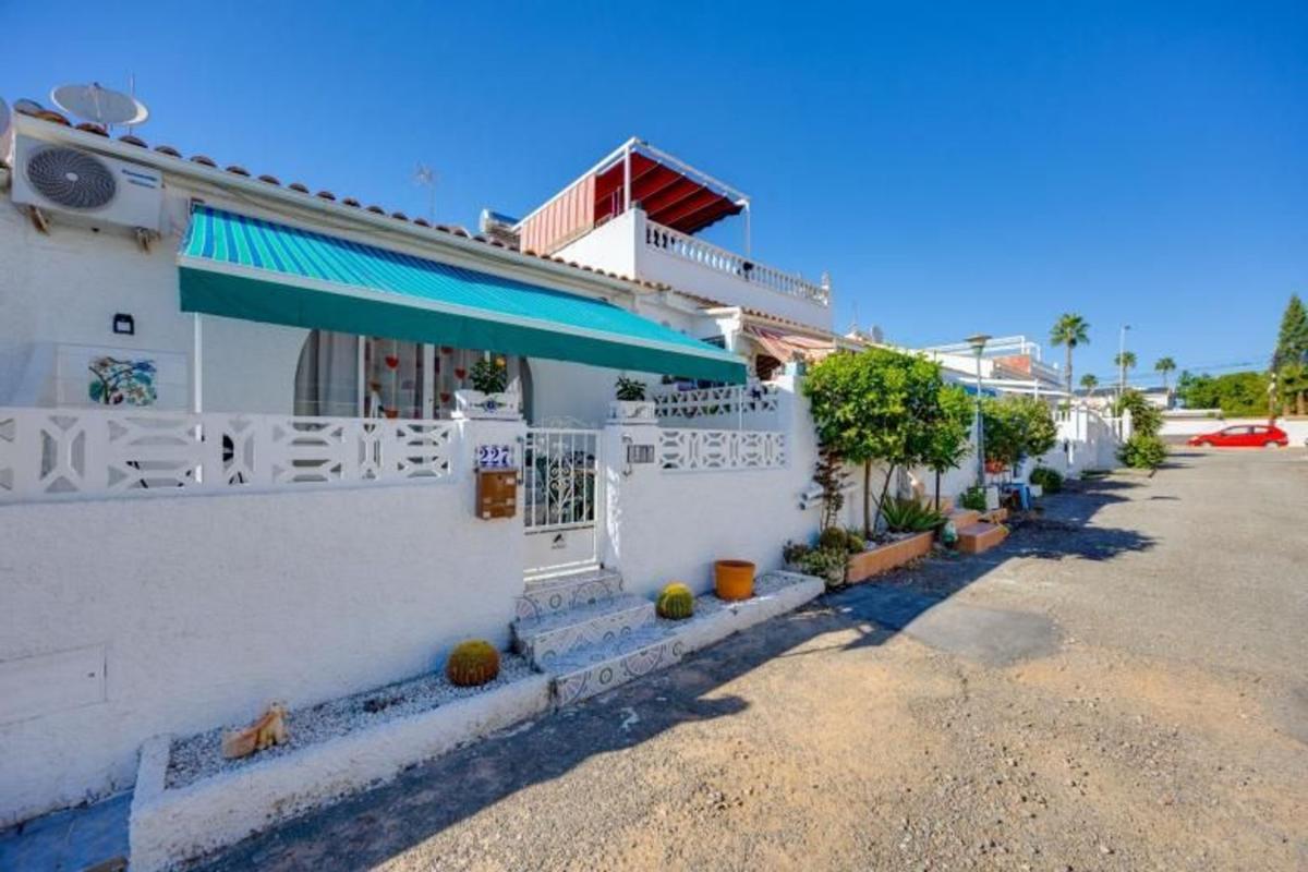 Продажа квартиры на Piso en Calle Zarauz, La Siesta - El Salado - Torreta, Torrevieja, Торревьеха
photo 4