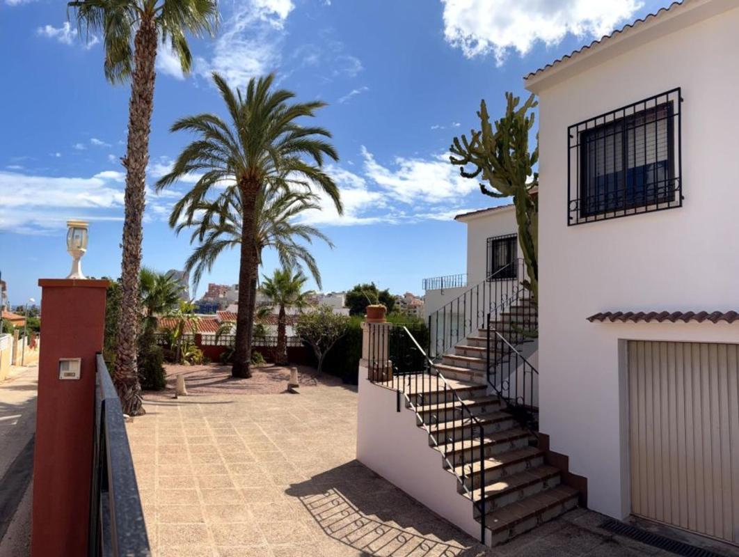 Sale of independent chalet in Casa o chalet en Via Pa Benicolada, Gargasindi, Calpe, Calpe
photo 5