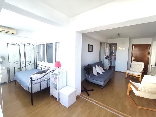 Продажа квартиры на Piso en Avenida República Argentina, 5, Playa de Poniente, Benidorm, Бенидорм
thumbnail 3