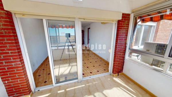 Venta de piso en Piso en Calle Pintor Pedro Camacho, Ciudad Elegida, Alicante / Alacant, Alicante / Alacant
thumbnail 3