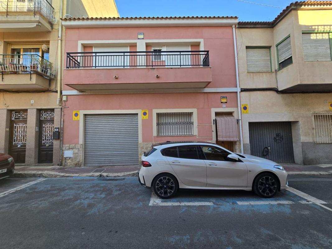 Propiedades en venta y alquiler en España photo 1