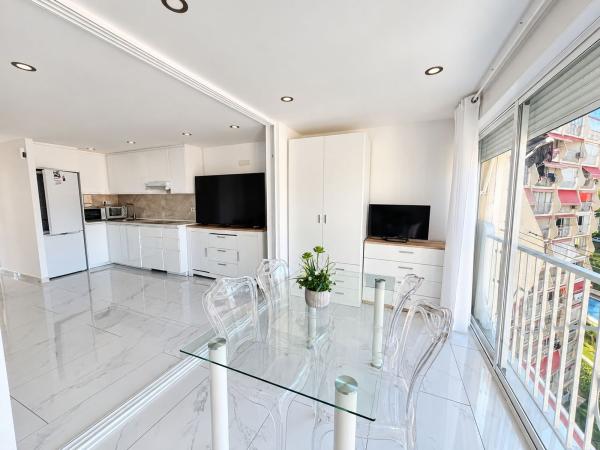Продажа квартиры на Piso en Avenida de Montecarlo, Zona Sierra Helada, Benidorm, Бенидорм
thumbnail 3