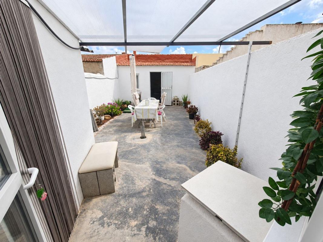 Properties for sale and rent in Spain photo 5