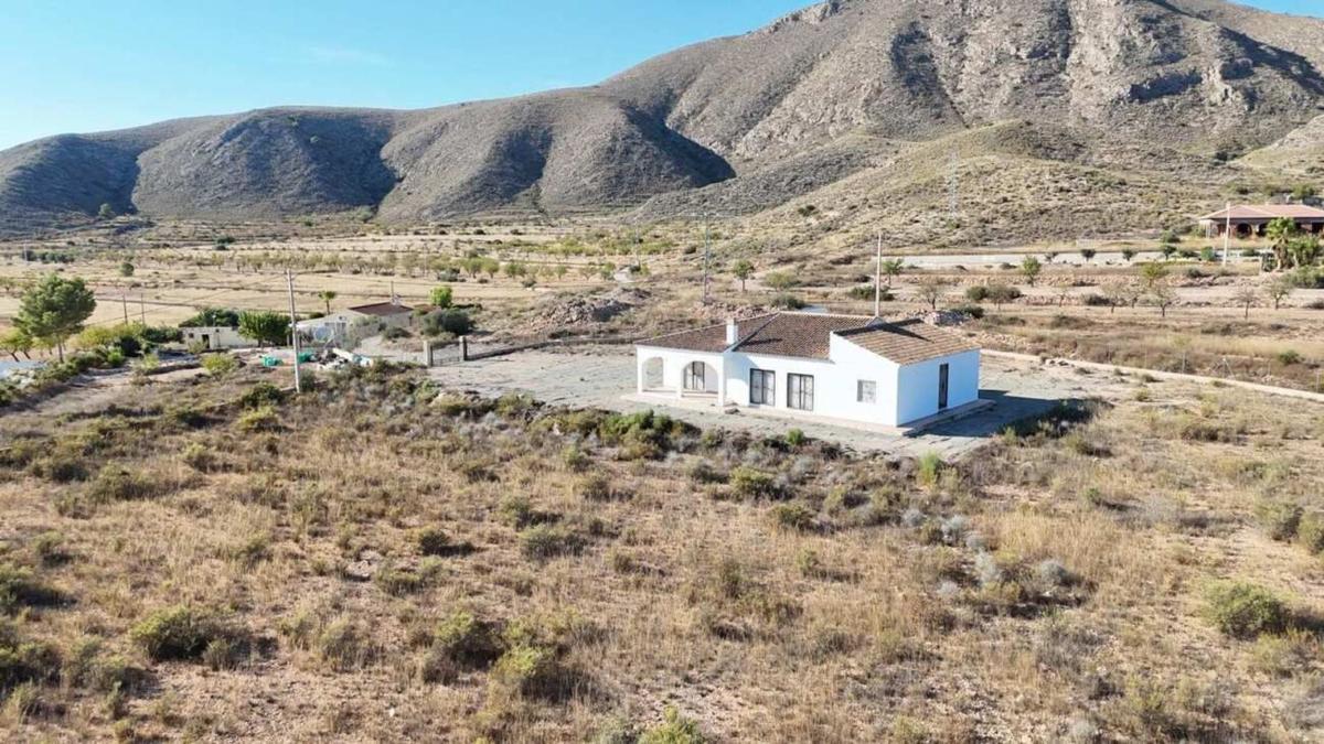 Продажа отдельного шале в Casa o chalet en Hondón de los Frailes, Хондон-де-лос-Фрайлес photo 1
