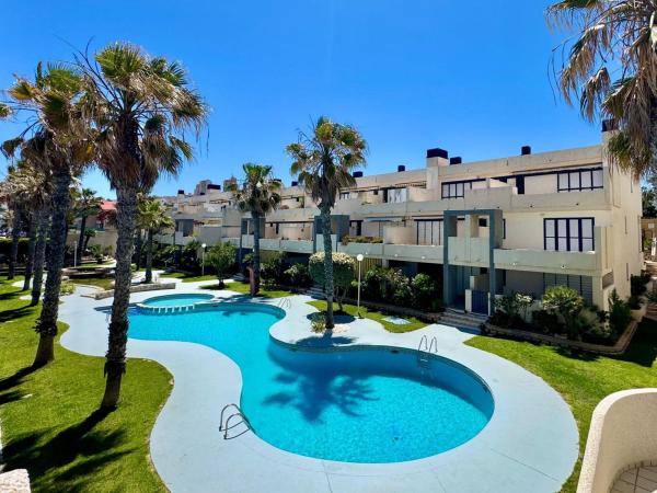 Продажа квартиры на Piso en Avenida Españoles, Los Europeos, Torrevieja, Торревьеха
thumbnail 2