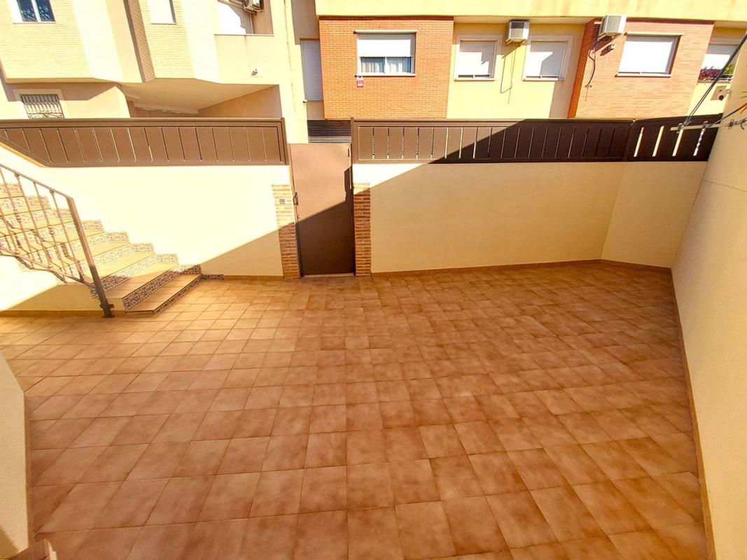 Propiedades en venta y alquiler en España photo 2
