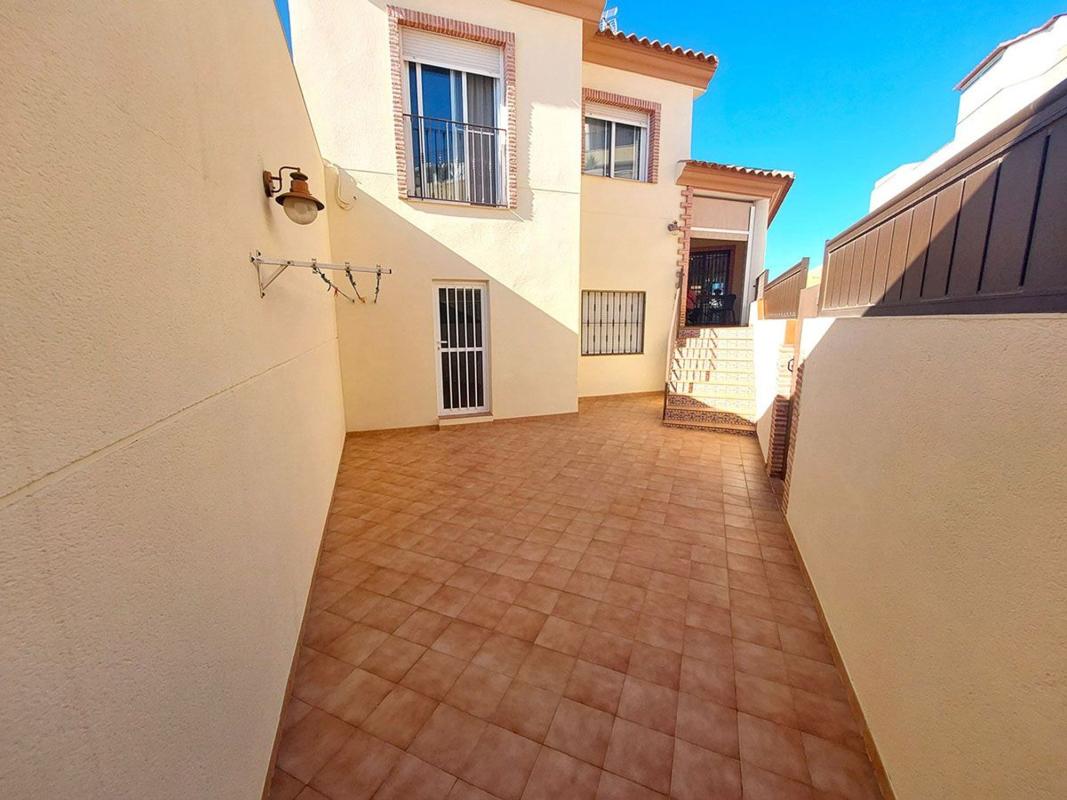 Propiedades en venta y alquiler en España photo 3