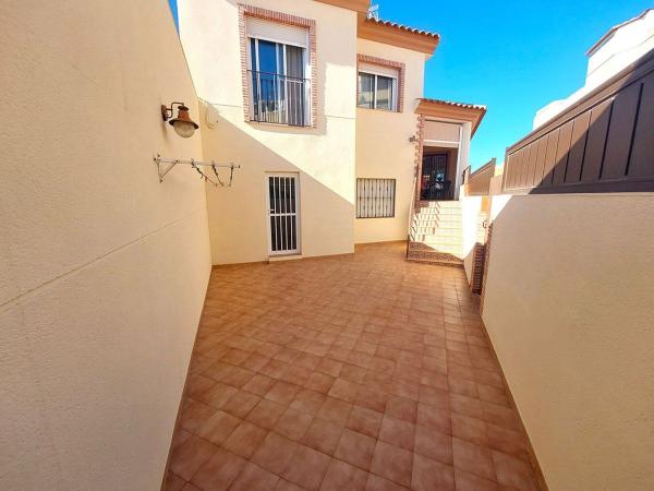 Chalet adosado en Zona Pueblo, Pilar de la Horadada thumbnail 3