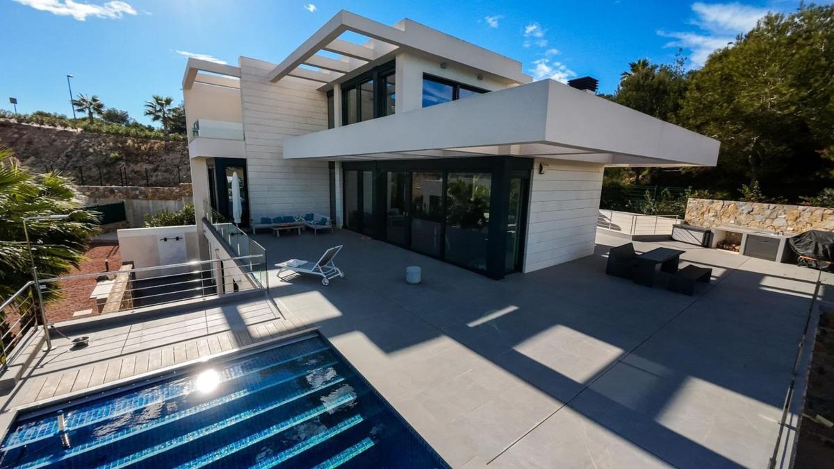 Продажа отдельного шале в Casa o chalet en Avenida de las Colinas, Las Colinas Golf, Orihuela, Ориуэла photo 3