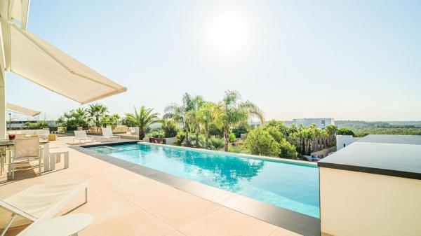 Частный шале на продаже в  Casa o chalet en Calle Bonalba, Las Colinas Golf, Orihuela, Ориуэла photo 4