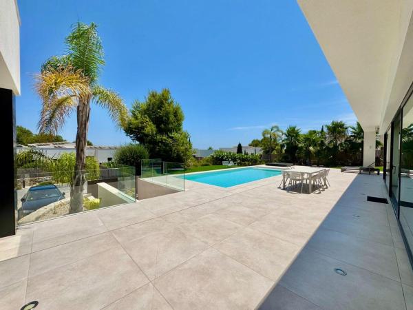 Частный шале на продаже в  Casa o chalet en Villamartín, Orihuela, Ориуэла photo 4