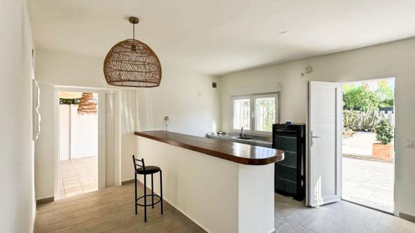 Independent chalet for sale in Casa o chalet en Les Rotes/Las Rotas, Denia, Denia
thumbnail 2