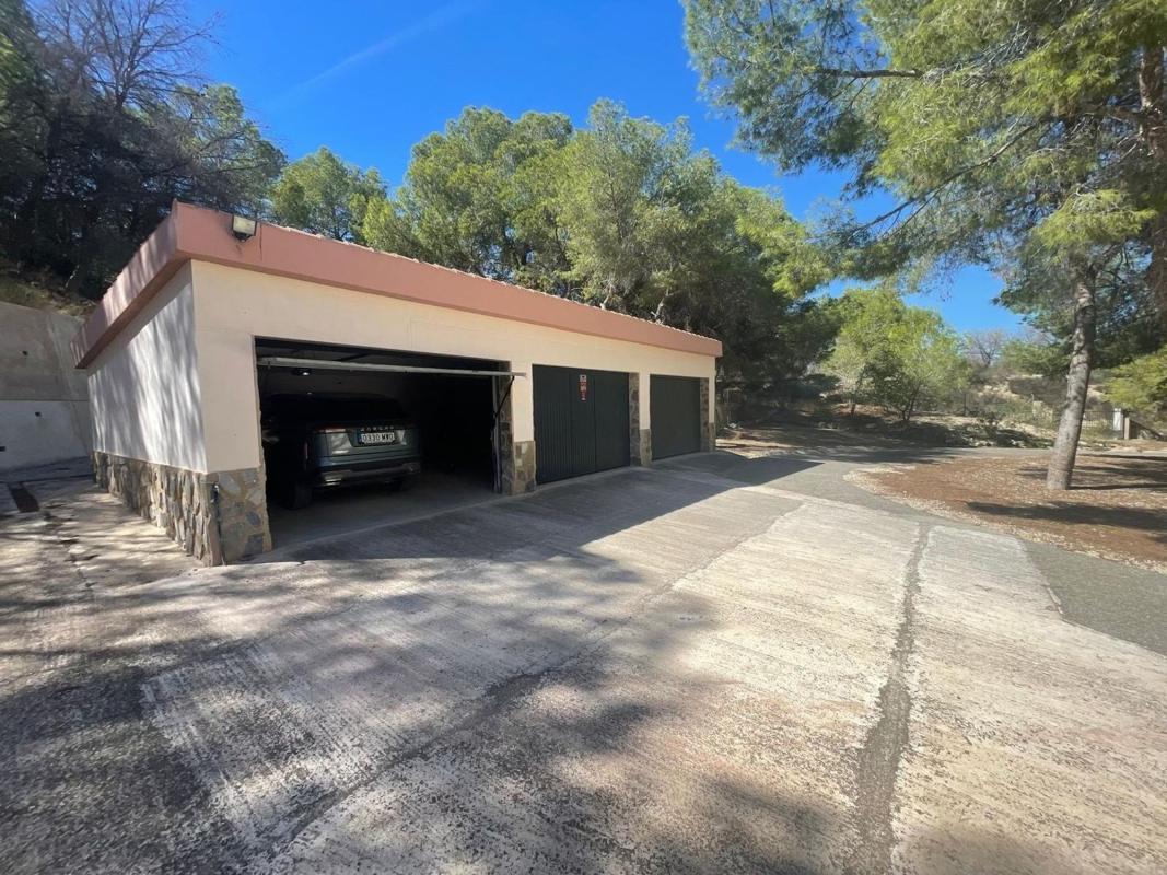 Properties for sale and rent in Spain photo 4