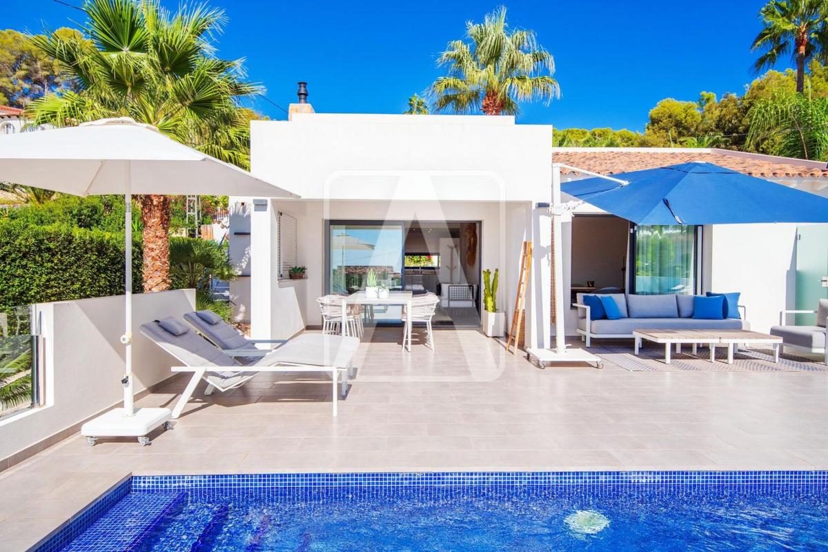Venta de chalet independiente en Casa o chalet en Cala Advocat - Baladrar, Benissa, Benissa
 photo 3