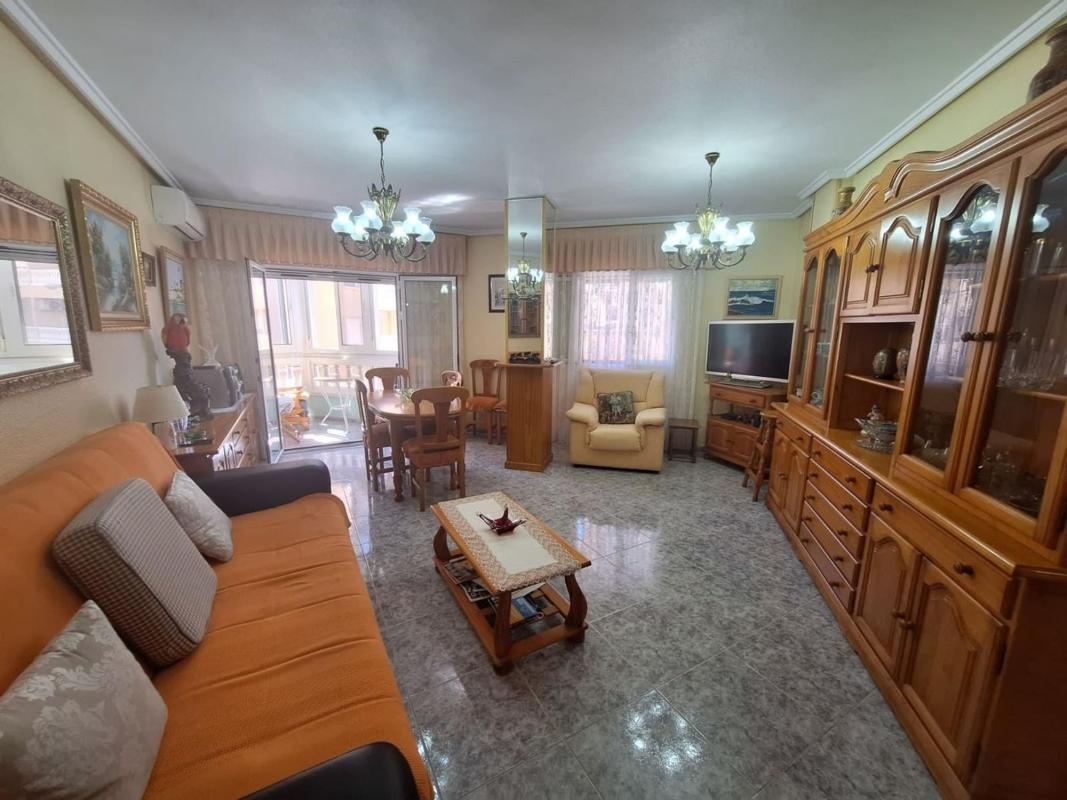 Sale of apartment in Piso en Calle del Palangre, Playa de los Locos, Torrevieja, Torrevieja
photo 1