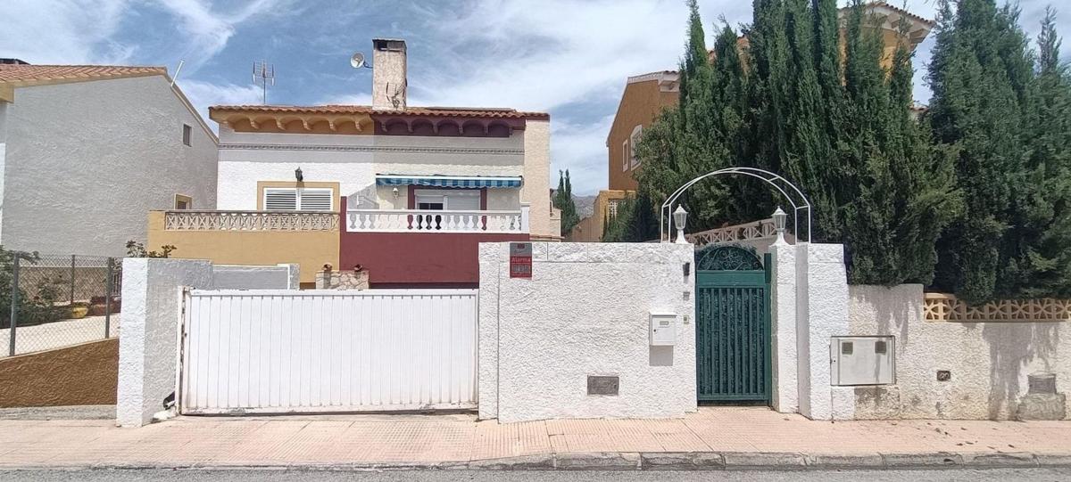 Propiedades en venta y alquiler en España photo 2
