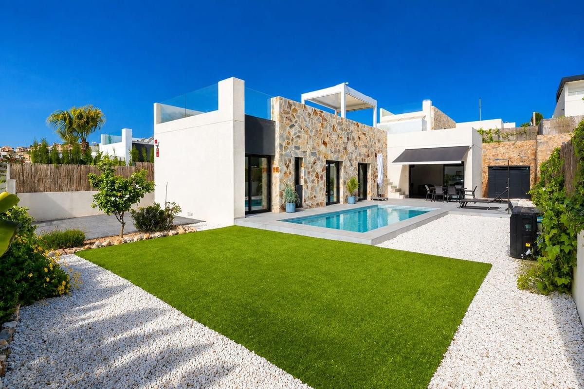 Properties for sale and rent in Spain photo 2