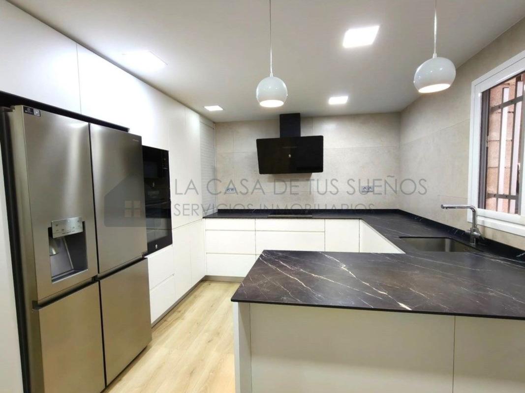 Venta de piso en Piso en Avenida de Madrid, Petrer, Petrer
photo 3
