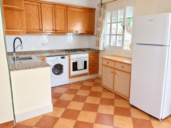 Chalet adosado en Calle Badia, 42, L'Albir, Alfaz del Pi photo 3