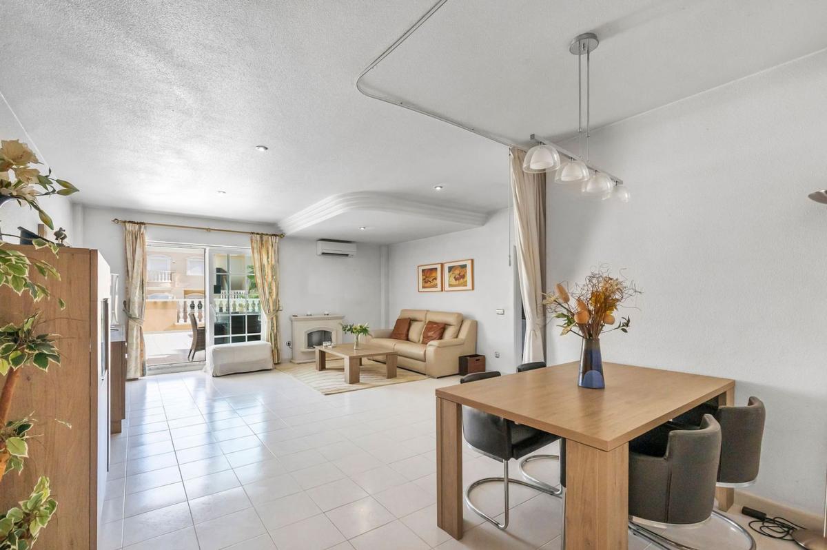 Properties for sale and rent in Spain photo 5