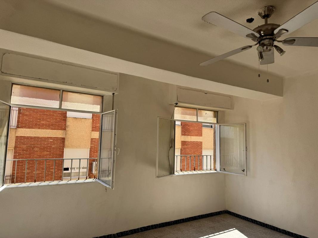 Продажа квартиры на Piso en Arturo Salvetti Pardo, 70, Carrús Este, Elche / Elx, Эльче / Эльх
photo 4