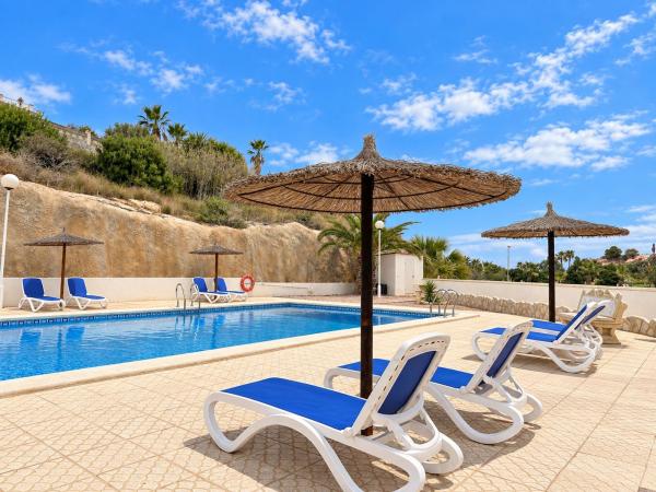 Chalet adosado en Calle Quesada Ballester, 421, La Marquesa, Rojales thumbnail 3