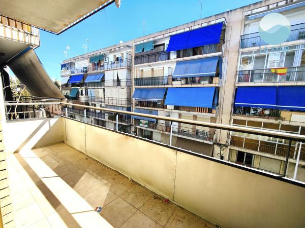 Venta de piso en Piso en Calle Conrado del Campo, Sector V-El Canal, Elche / Elx, Elche / Elx
photo 1
