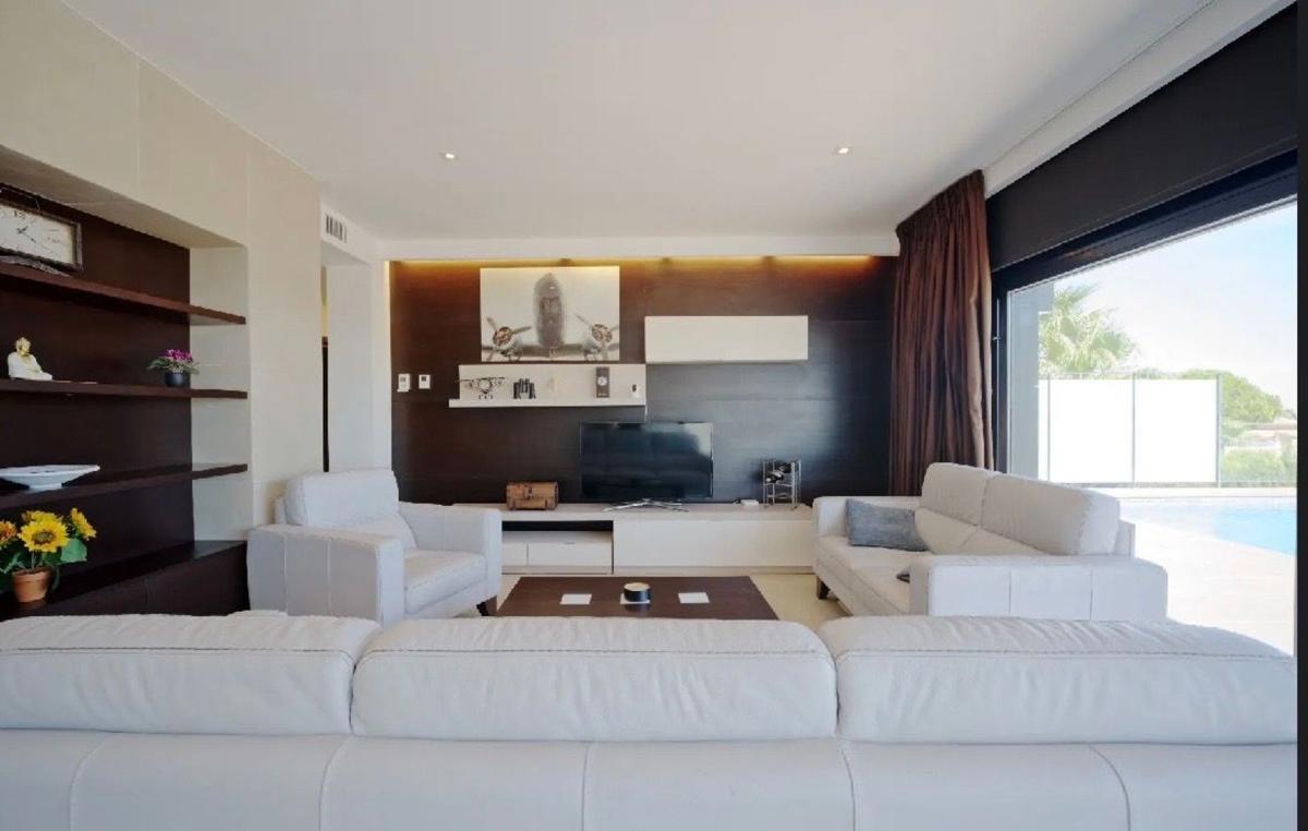 Properties for sale and rent in Spain photo 4