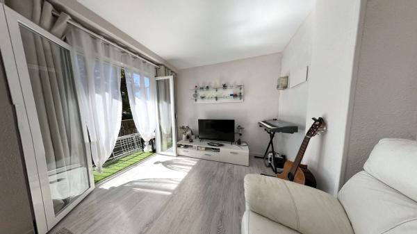 Venta de piso en Piso en Calle de San Carlos, Carolinas Bajas, Alicante / Alacant, Alicante / Alacant
thumbnail 3