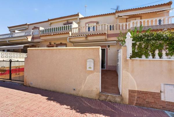 Chalet adosado en Calle Clemenules s/n, Playa Flamenca, Orihuela photo 1