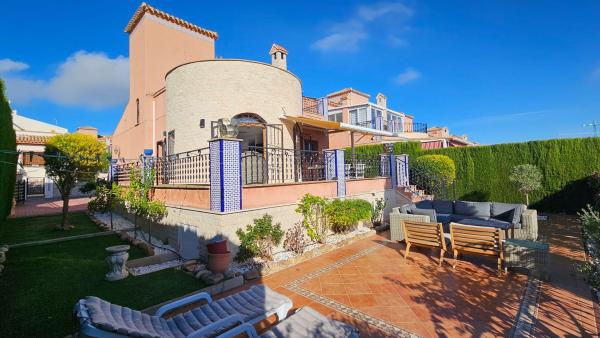Casa o chalet independiente en Calle los Marines, La Cañada - Los Alcores, San Miguel de Salinas thumbnail 2