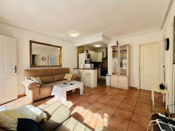 Chalet adosado en Calle Francisco Diez Martinez, La Siesta - El Salado - Torreta, Torrevieja photo 4