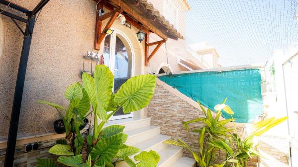 Chalet adosado en Calle de Creta, Monte y Mar, Gran Alacant thumbnail 3