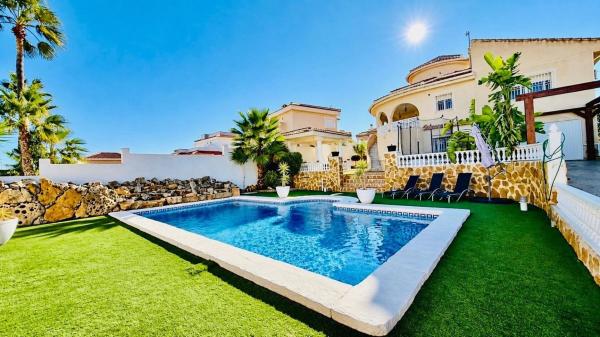 Independent chalet for sale in Casa o chalet en La Fiesta, Rojales, Rojales
thumbnail 2