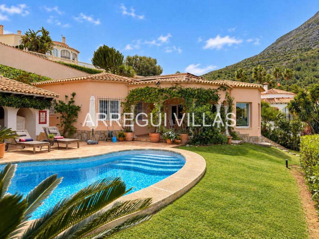 Properties for sale and rent in Spain photo 1