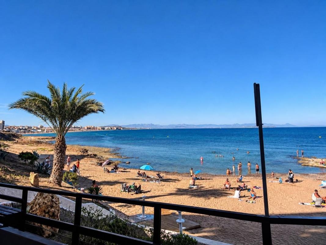 Sprzedaż mieszkania w Piso en Cabo Cervera, Torrevieja, Torrevieja
photo 1