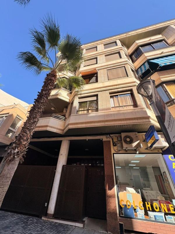 Sprzedaż mieszkania w Piso en Avenida Habaneras - Curva de Palangre, Torrevieja, Torrevieja
photo 1