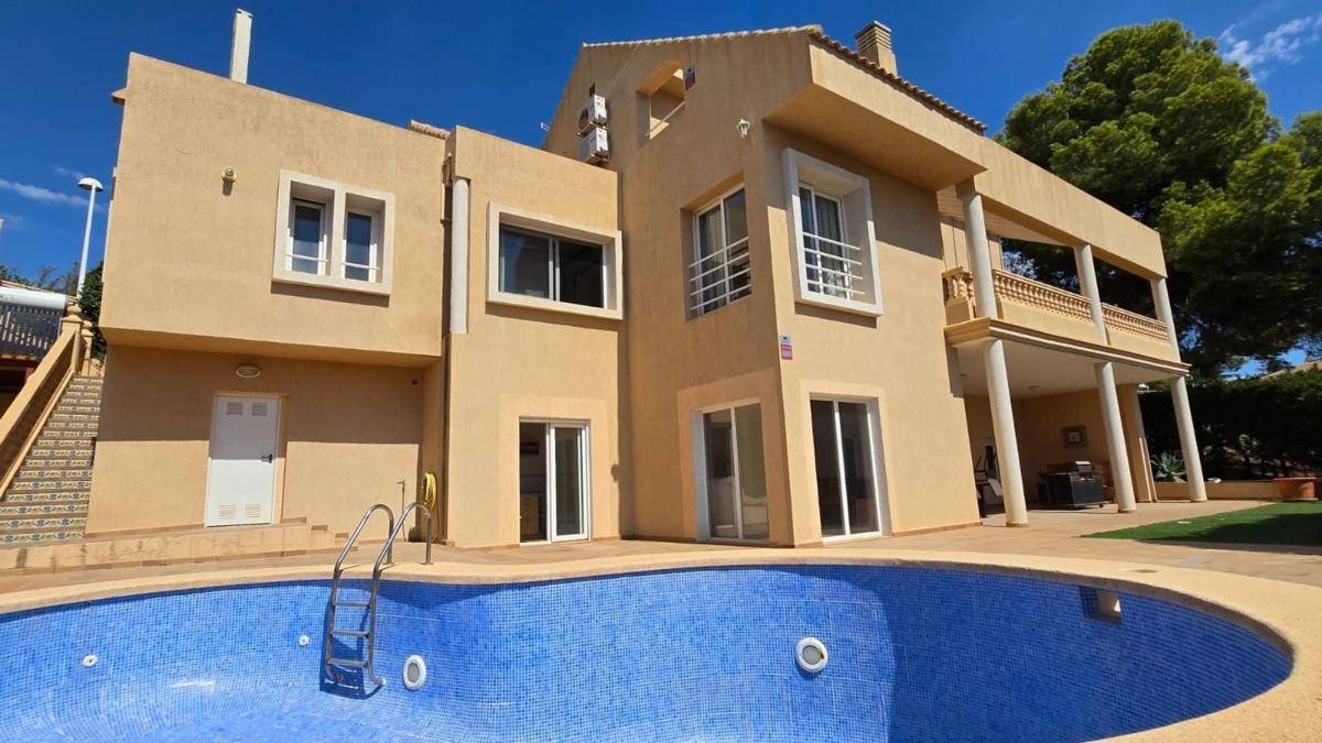 Propiedades en venta y alquiler en España photo 2