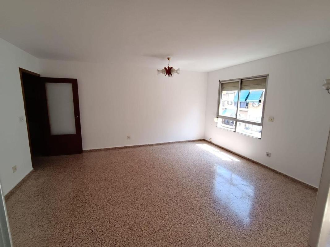 Venta de piso en Piso en benalua s/n, Benalúa, Alicante / Alacant, Alicante / Alacant
photo 2