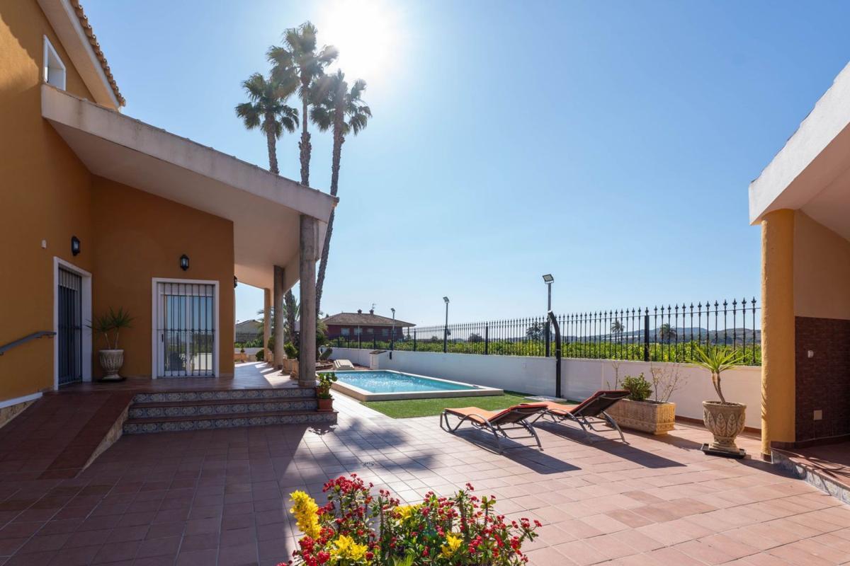 Properties for sale and rent in Spain photo 5