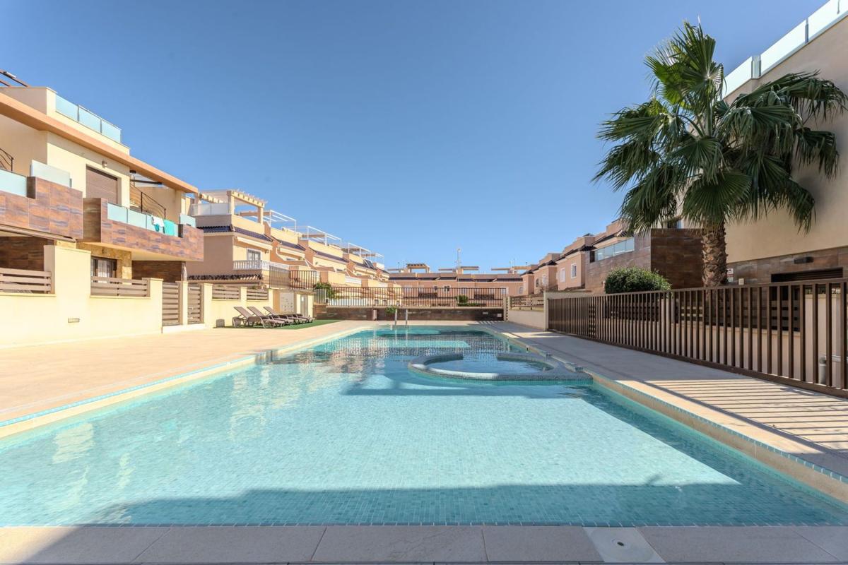 Properties for sale and rent in Spain photo 4