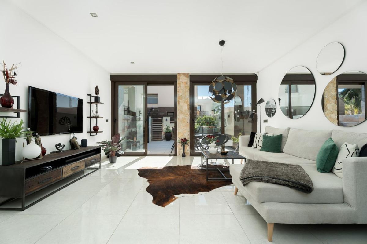 Properties for sale and rent in Spain photo 5