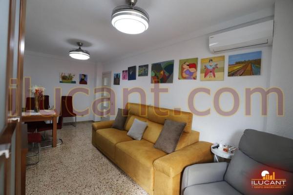 Продажа квартиры на Piso en Carolinas Altas, Alicante / Alacant, Аликанте / Алакант
thumbnail 3