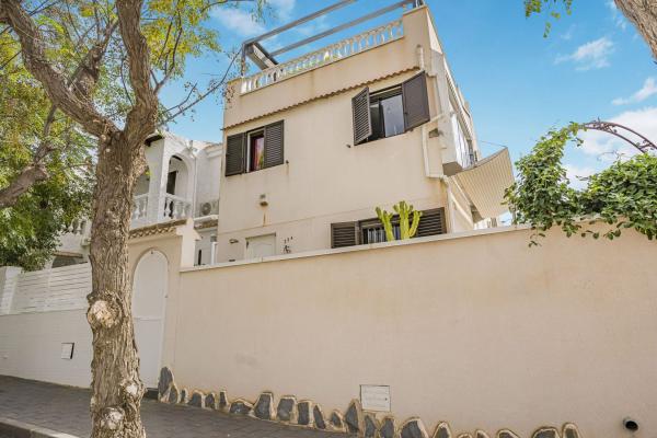 Chalet adosado en Urbanización Mil p Romeos, Mil Palmeras, Pilar de la Horadada photo 3